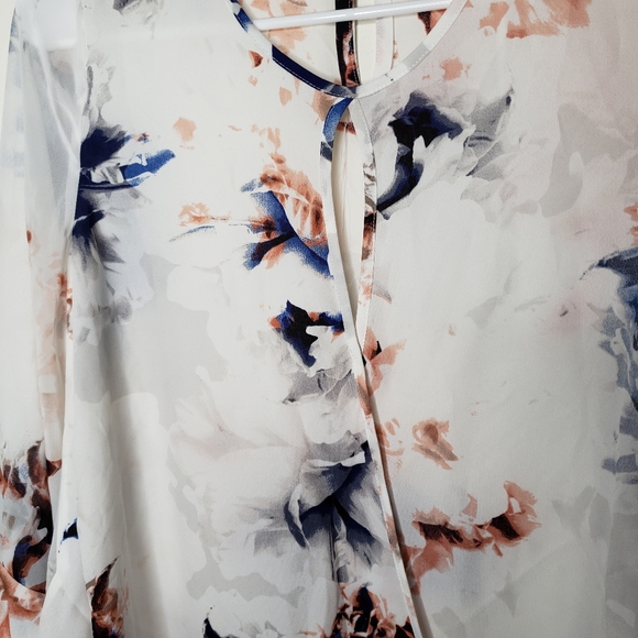 Vince Camuto Water Color Kimono Sleeve Crossover - Picture 2 of 6